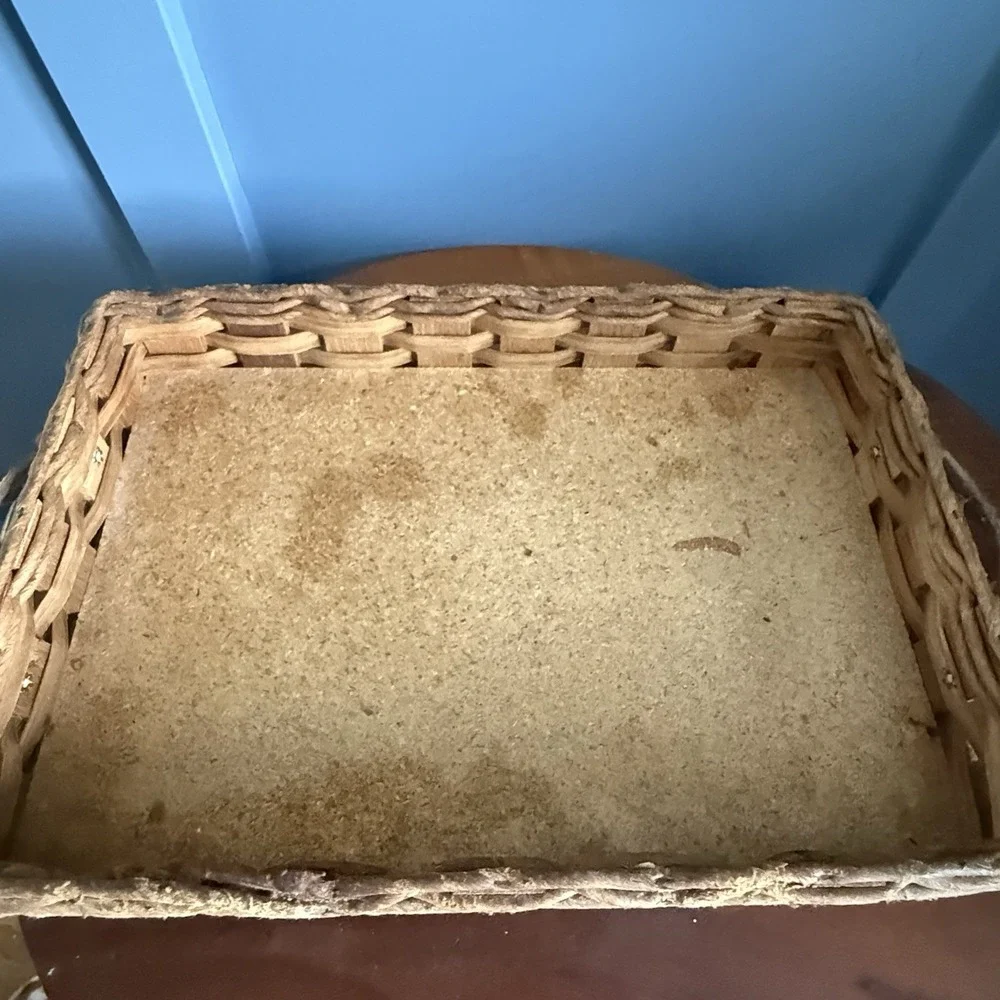 PYREX 3 Qt. 233 Wicker‎ Basket Holder Carrier & Casserole Baking Dish retired